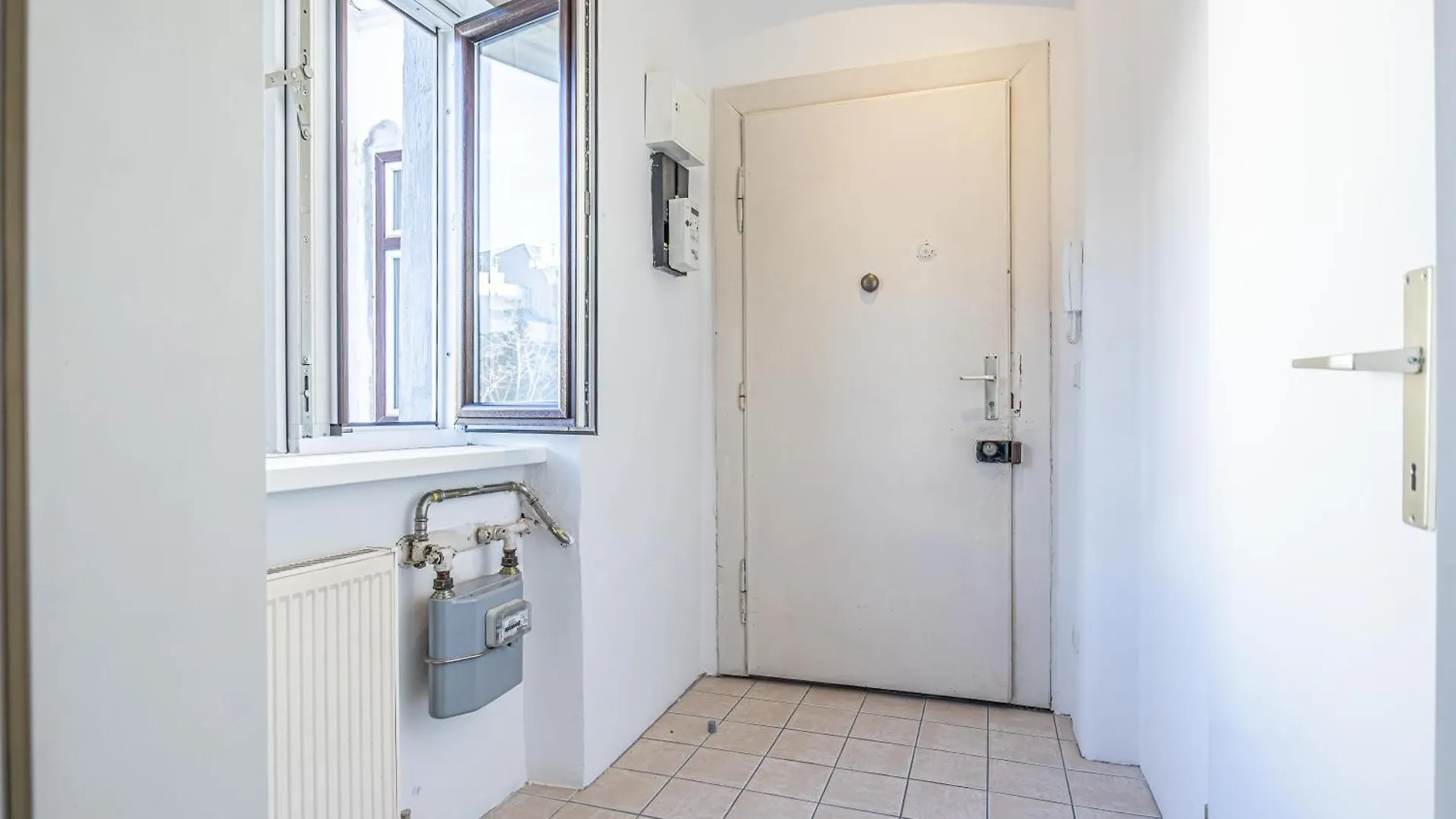 Prime Studio Getaway With Easy Access Wien Lägenhet